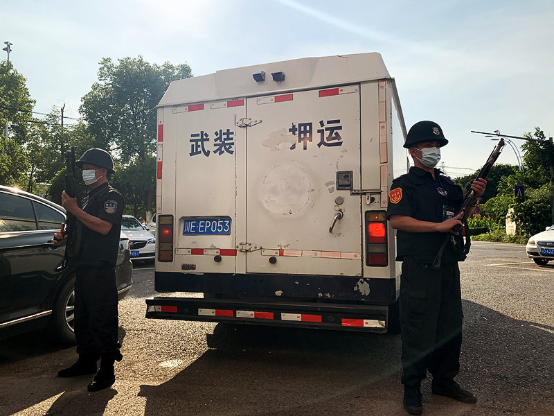 高溫中執行警戒.jpg